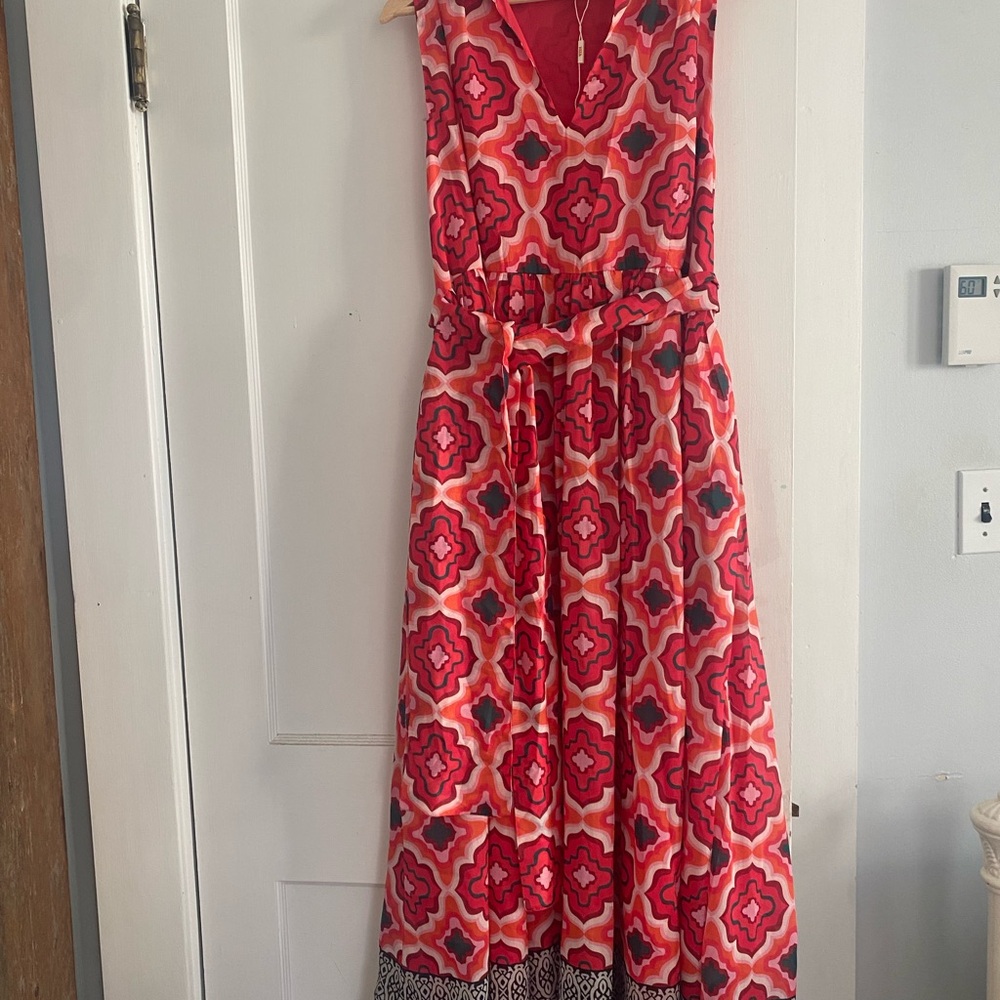 Elegant Red Geometric Maxi Dress